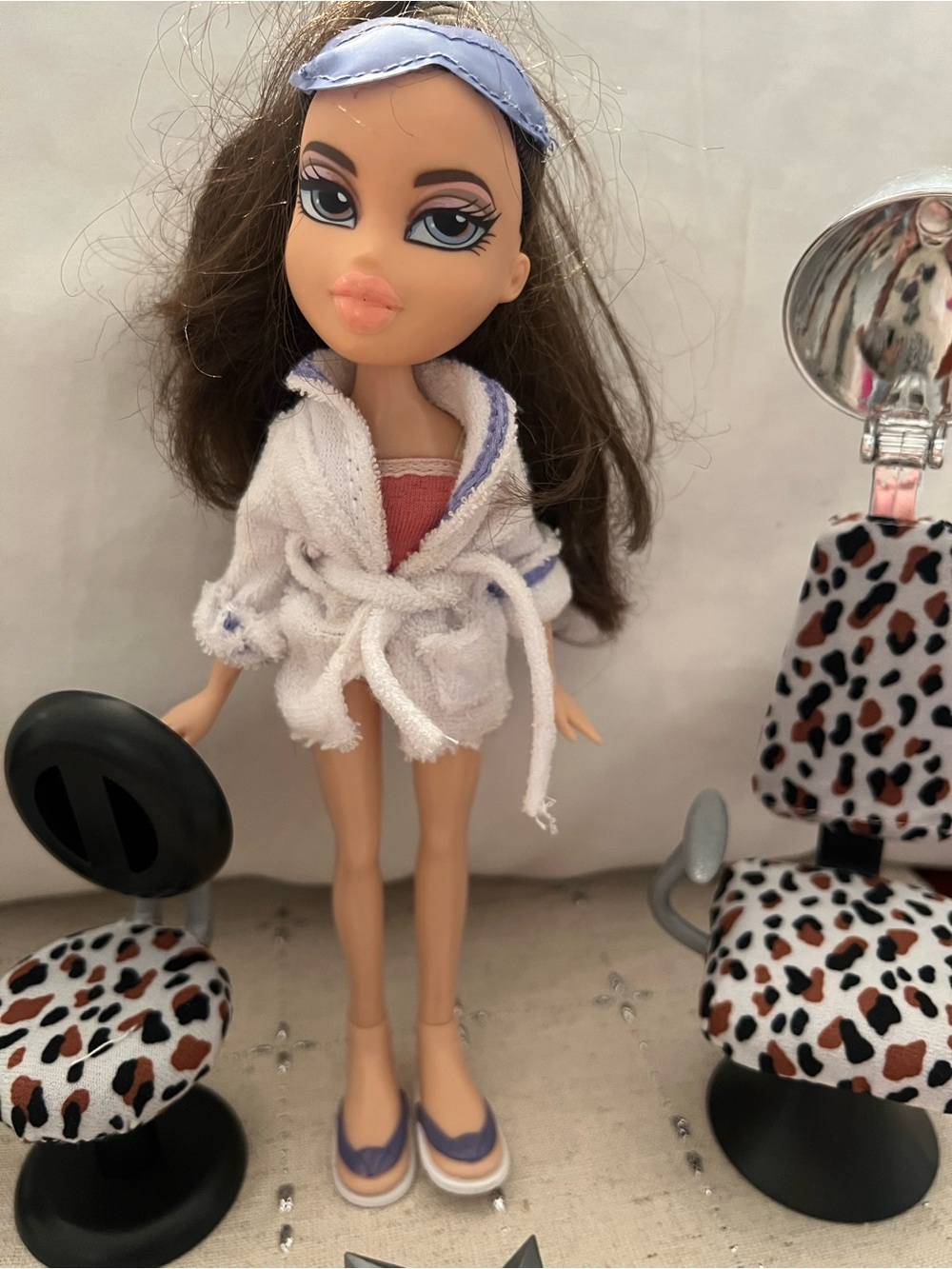 Bratz Dana Salon and Spa Doll and Accessories - Picture 12 of 15